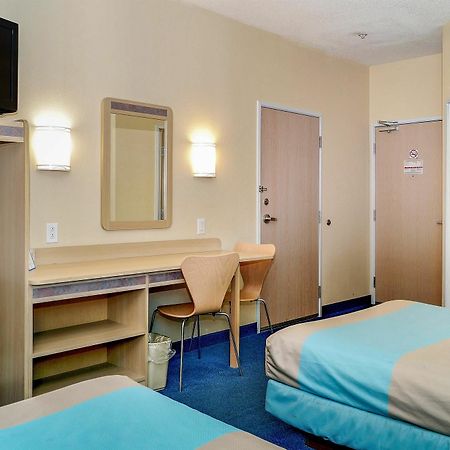 Motel 6-Peterborough, On Exteriér fotografie