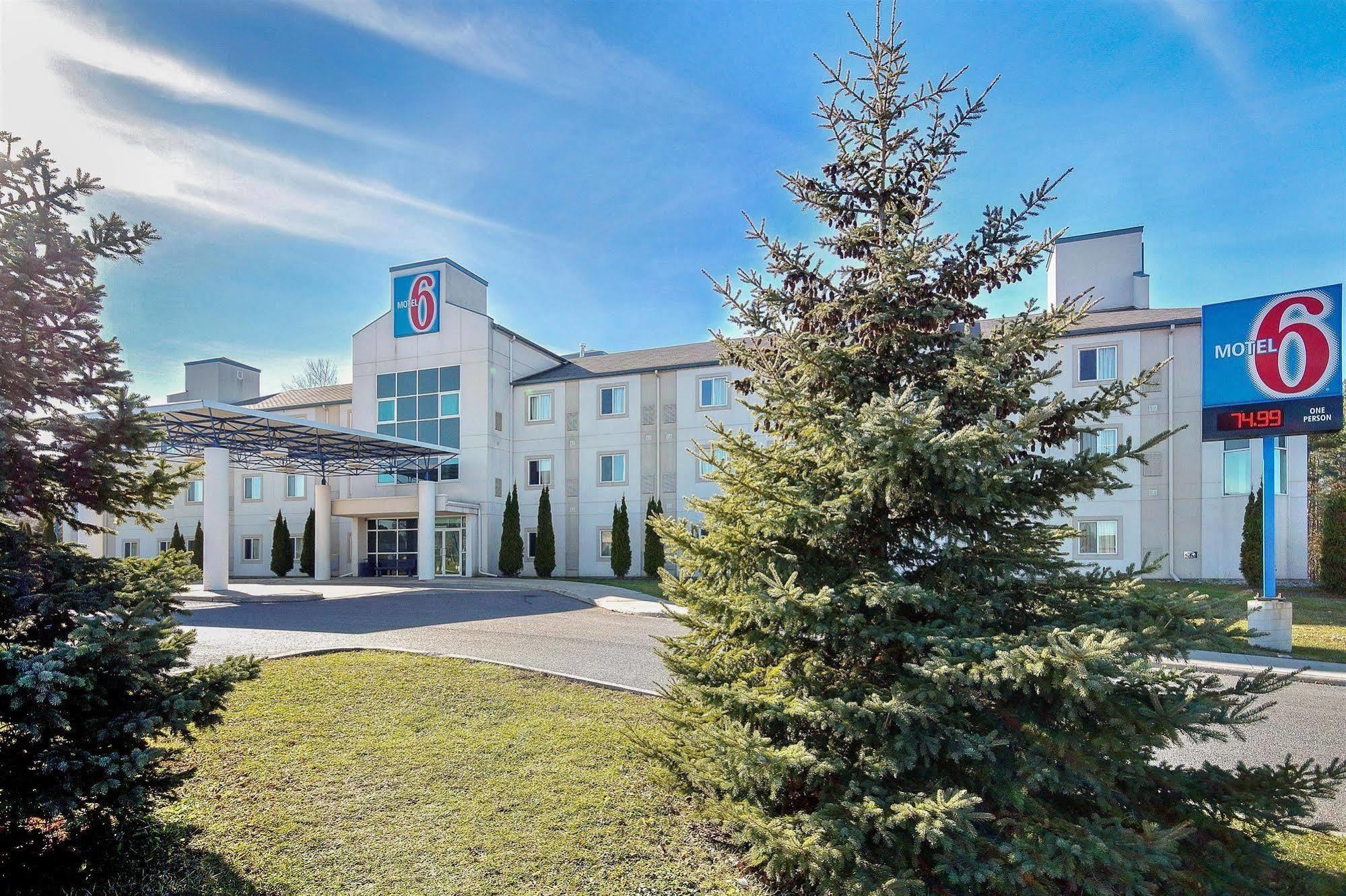 Motel 6-Peterborough, On Exteriér fotografie